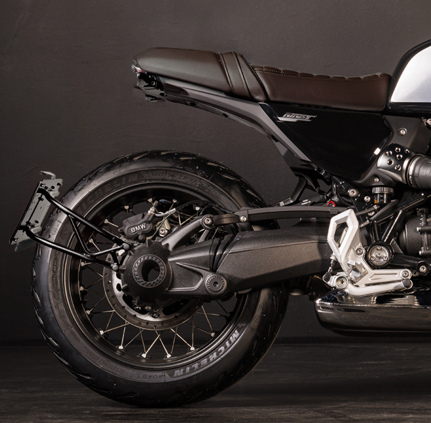 Portamatrículas bajo BMW R12 NineT